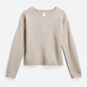 Madison Lilly Belle Bow Back Pullover Large